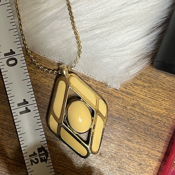 Christian Dior Vintage Cream Enamel Necklace - Picture 11 of 11